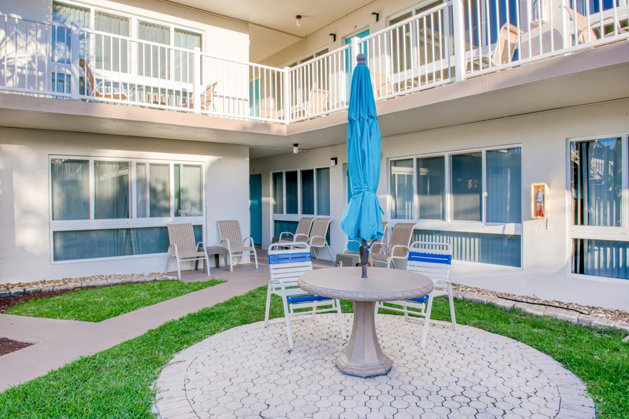 Floranada Condos Pompano Beach Room photo